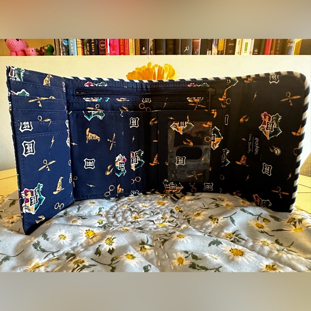 Vera Bradley x Harry Potter quilted wallet with tons of card slots